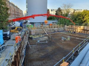 Read more about the article Betonieren der Bodenplatten – Konstantinstraße 21